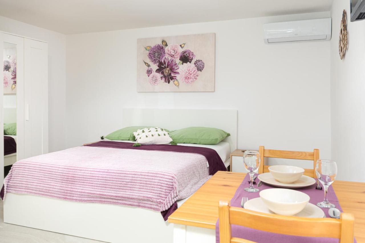 Studio Apartment Mali 메덜린 외부 사진
