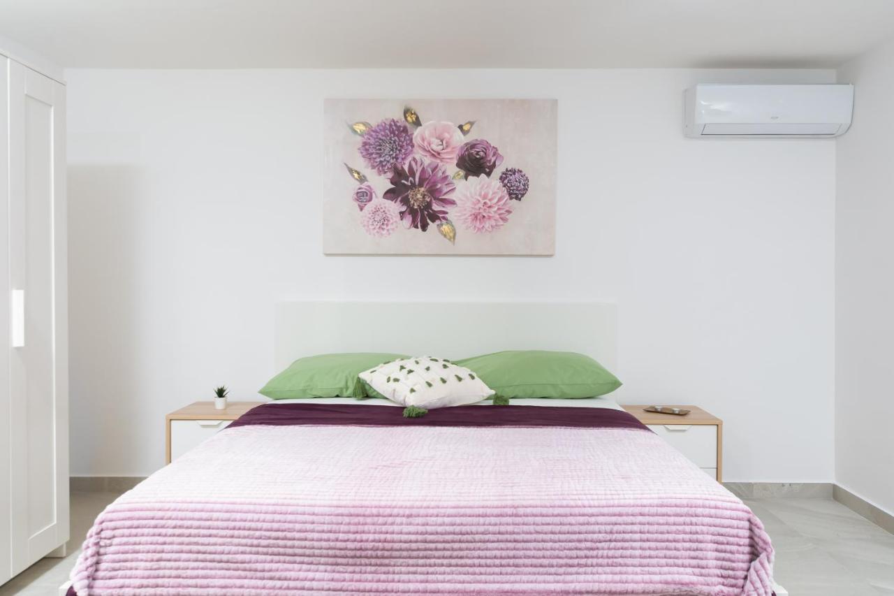Studio Apartment Mali 메덜린 외부 사진