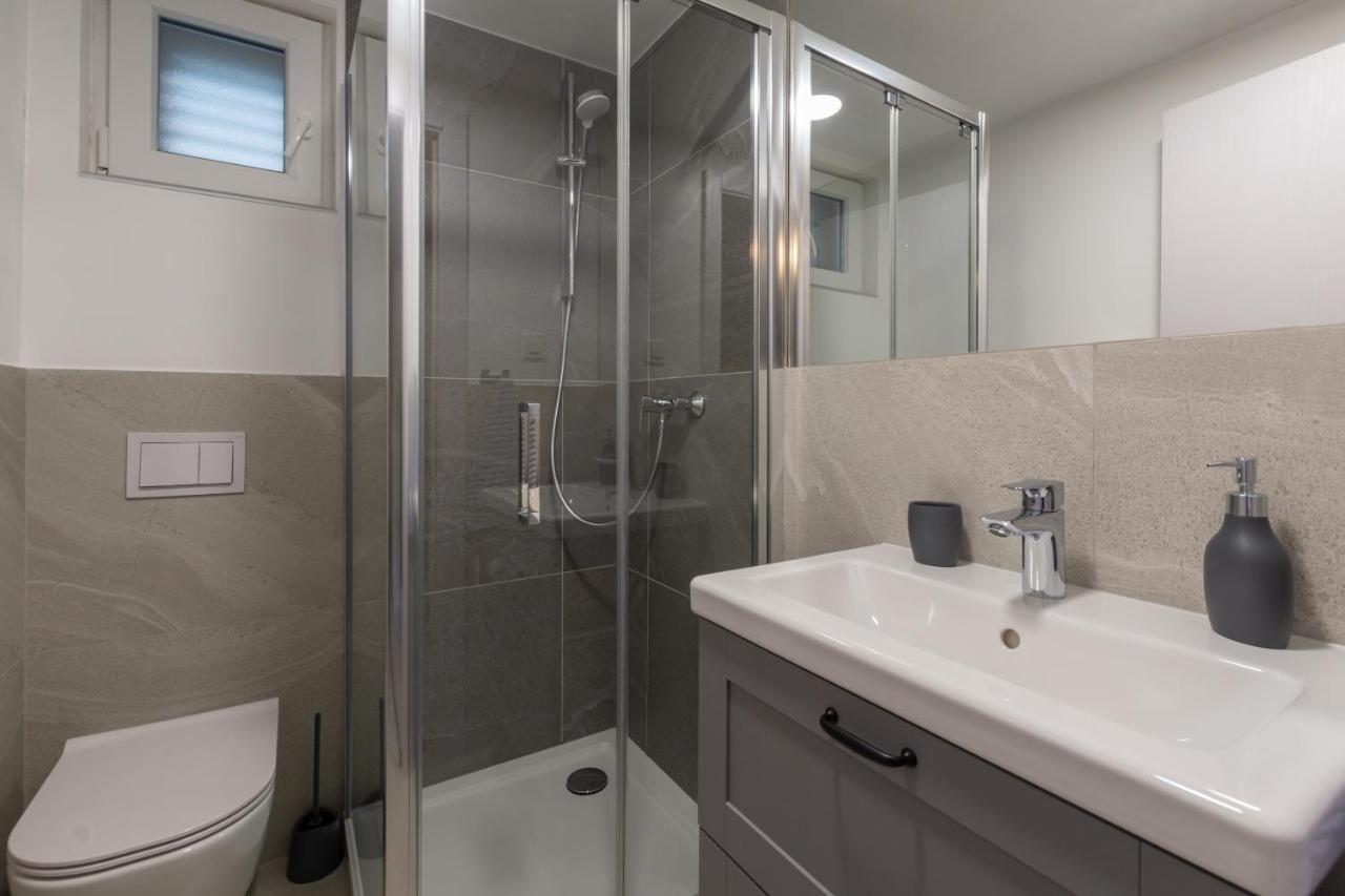 Studio Apartment Mali 메덜린 외부 사진